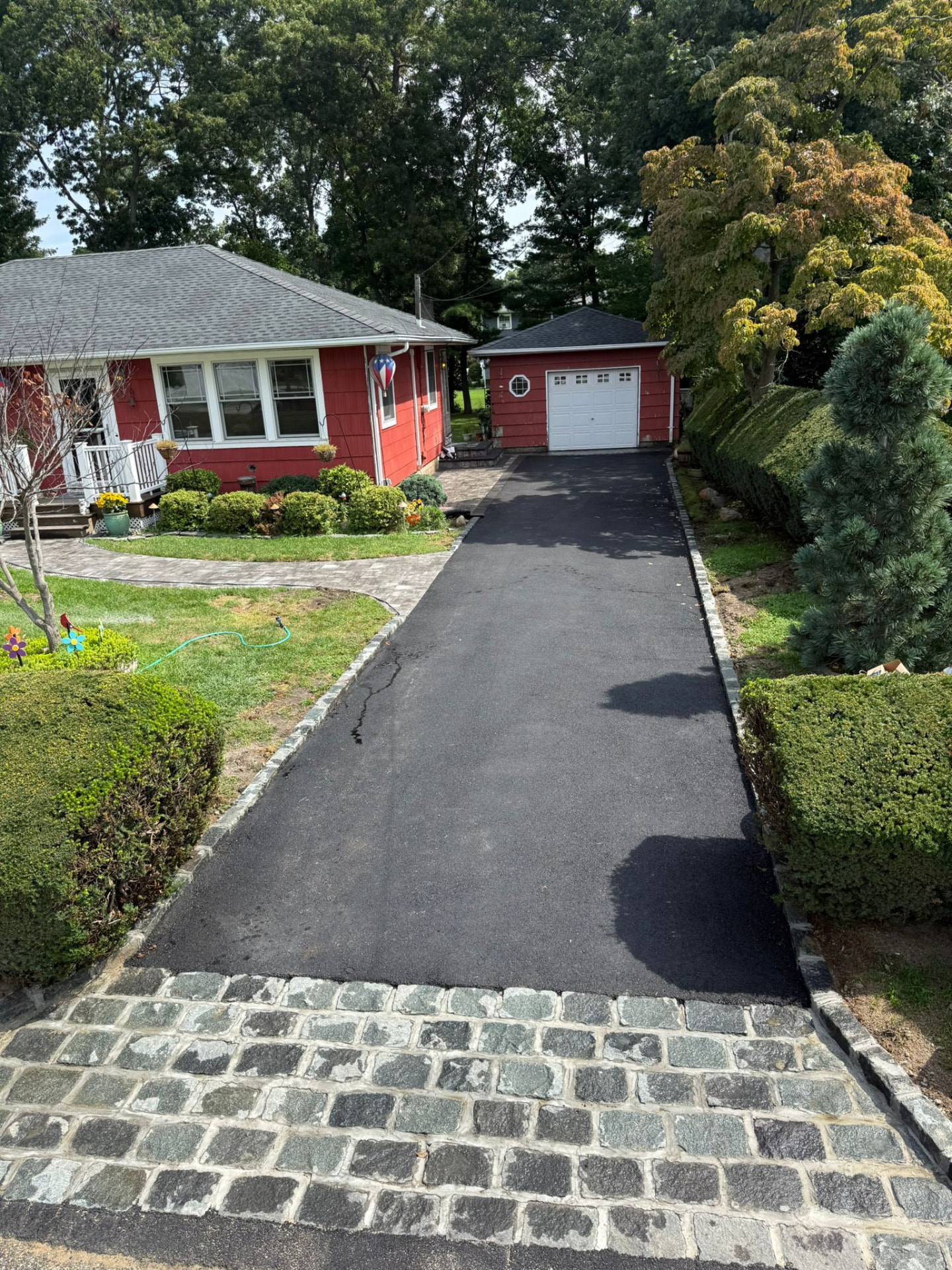 Driveway repaving in Stony Brook, NY – after